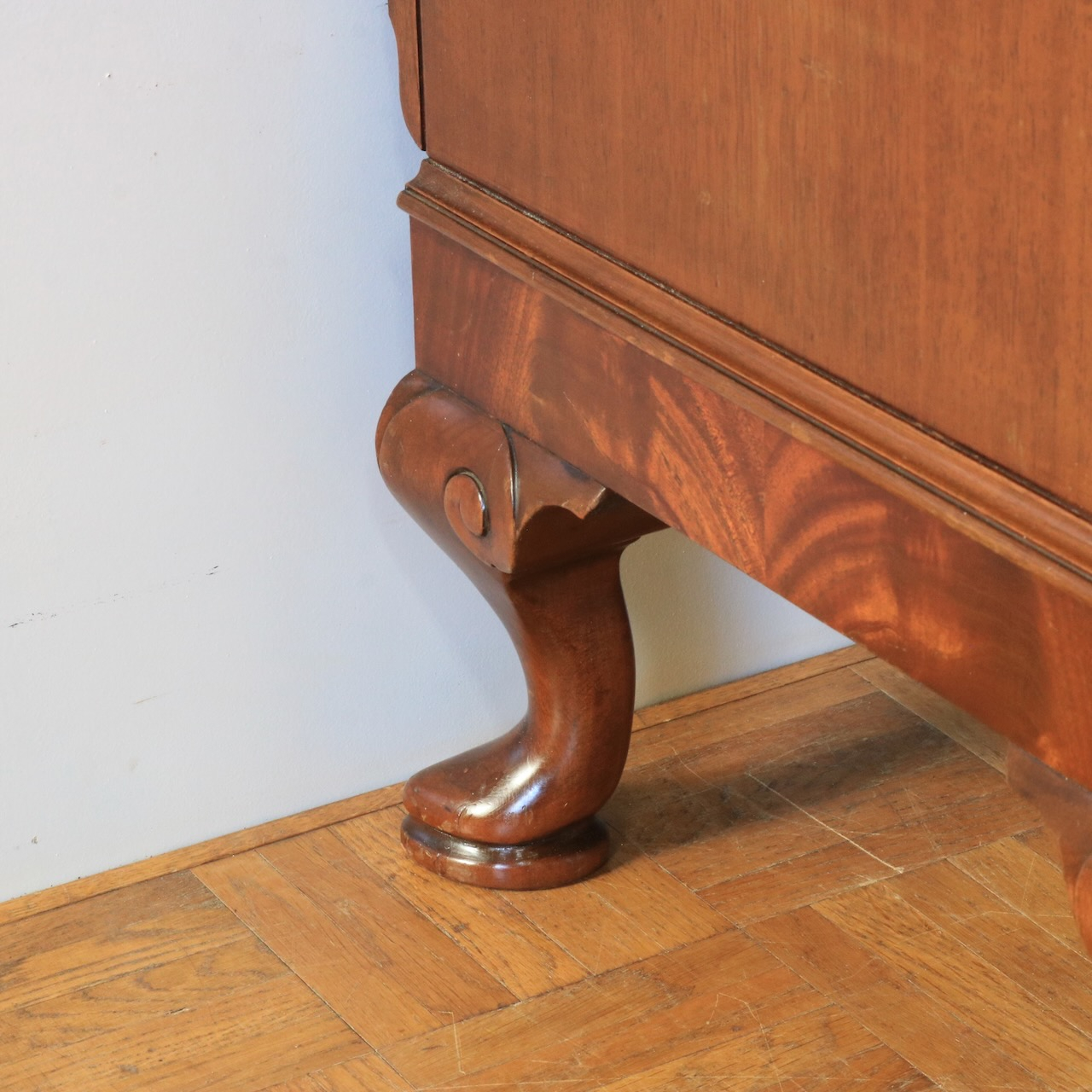 グラスキャビネット