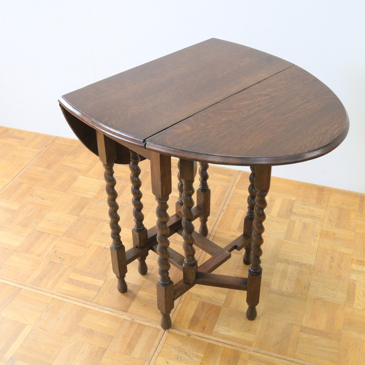 ゲートレッグテーブル