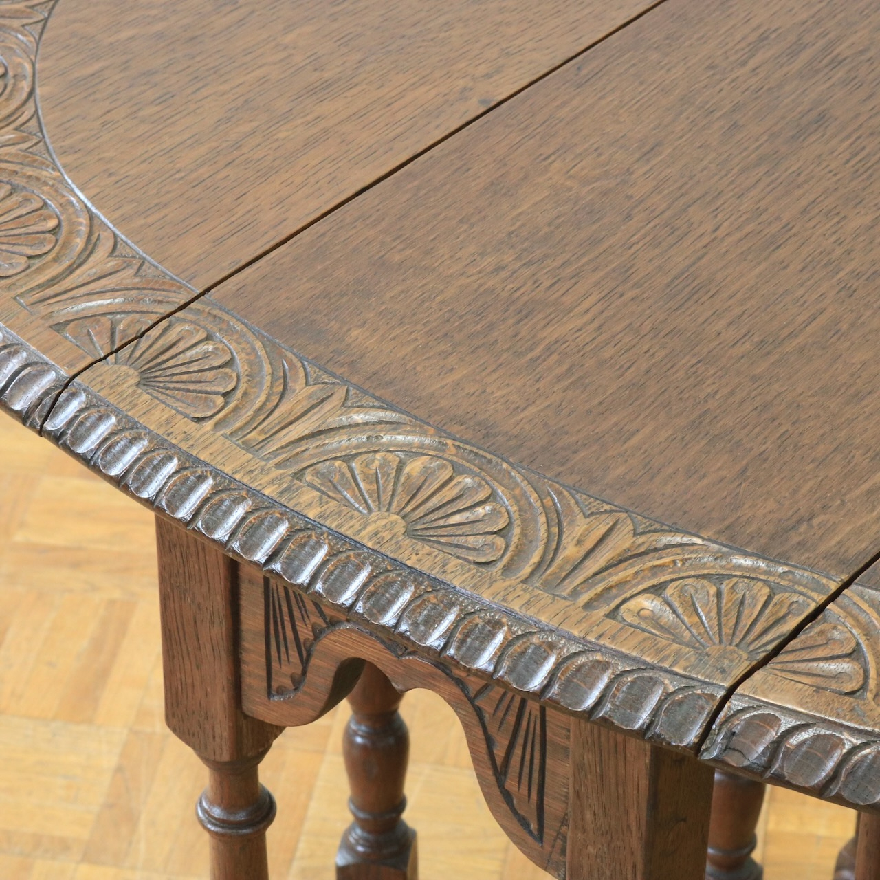 ゲートレッグテーブル