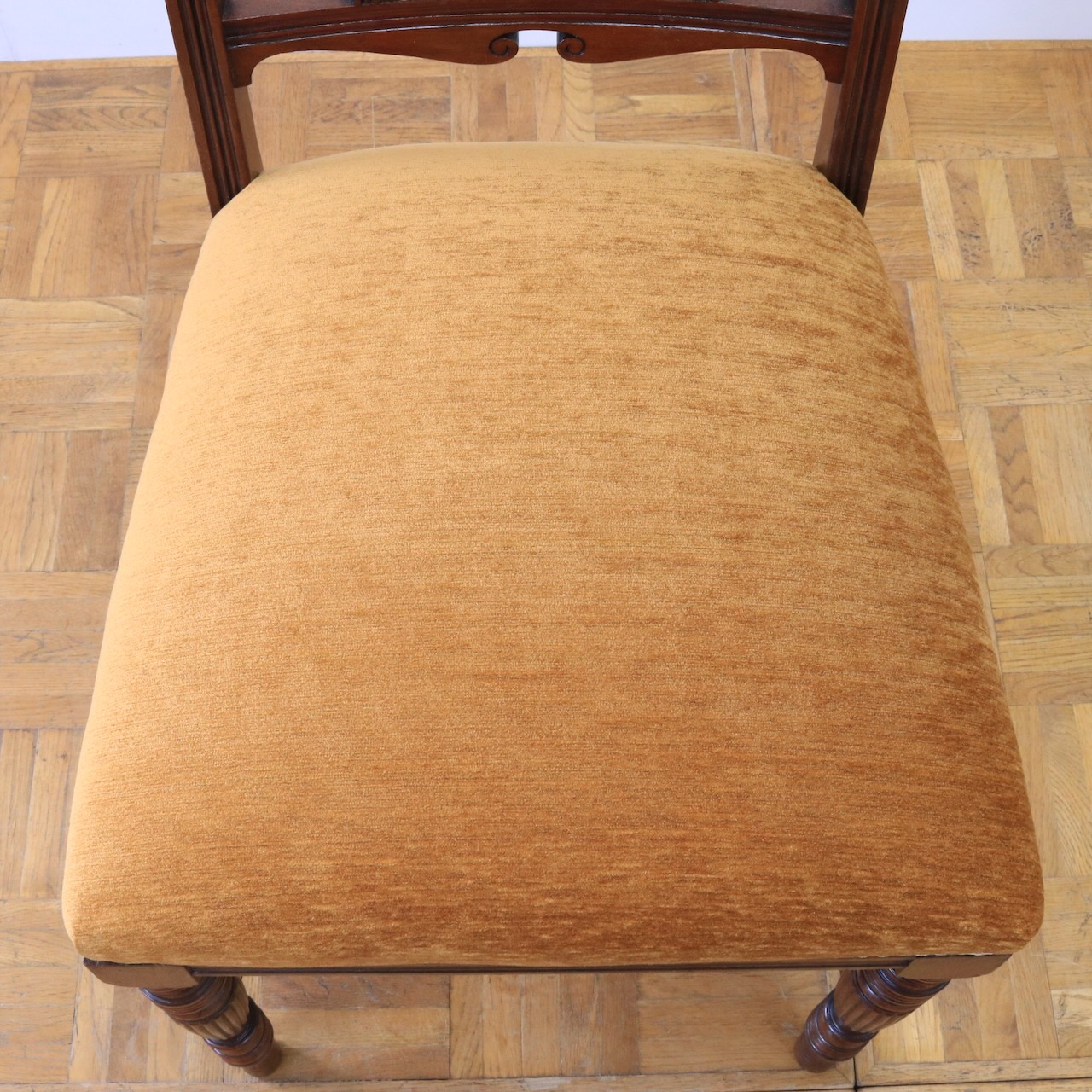 サイドチェアー