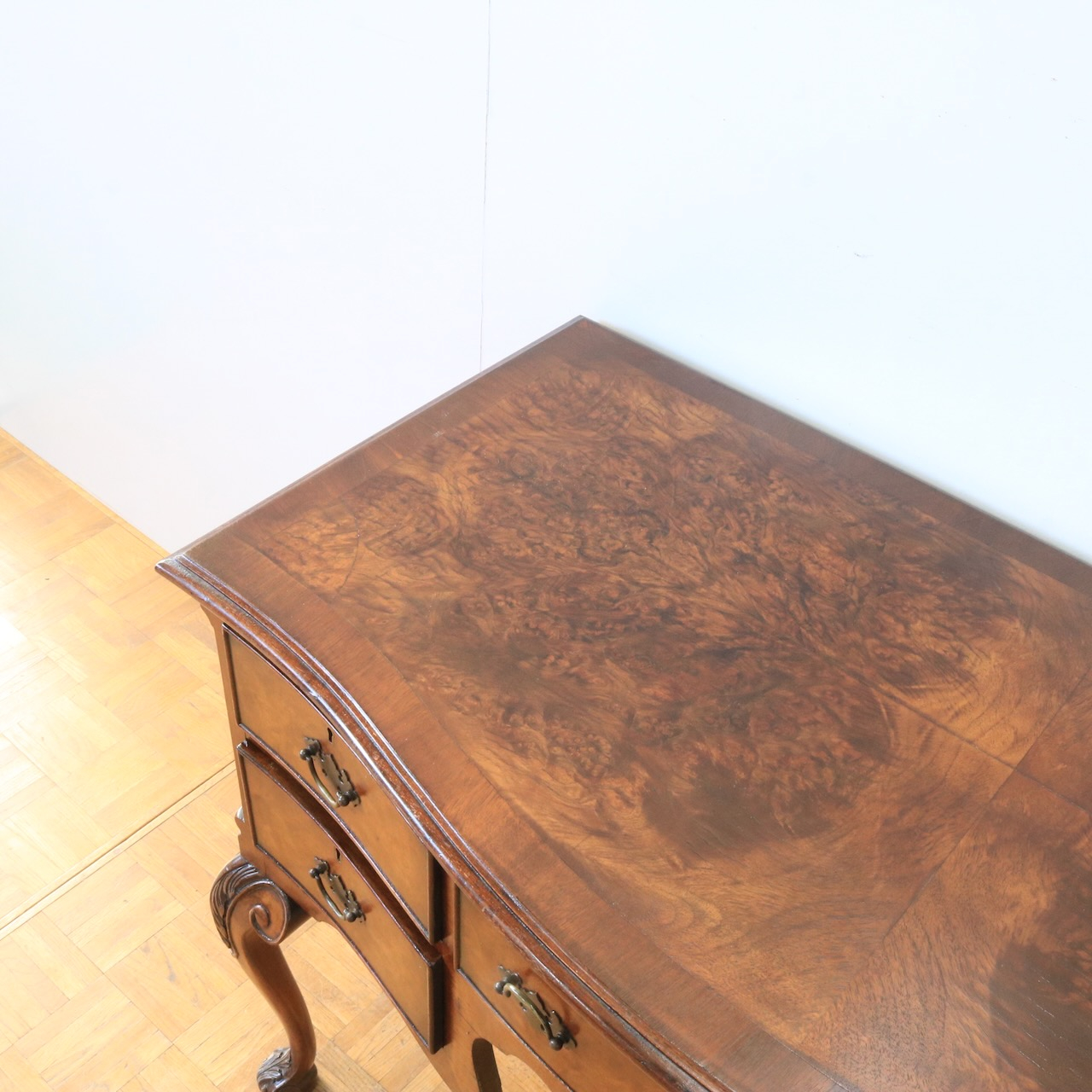 ライティングデスク