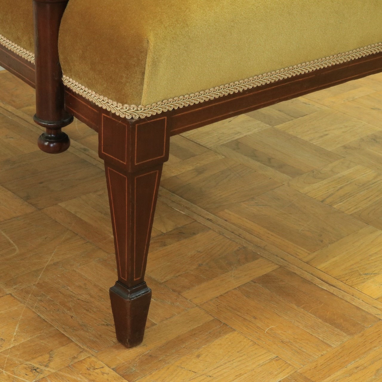 アームチェアー