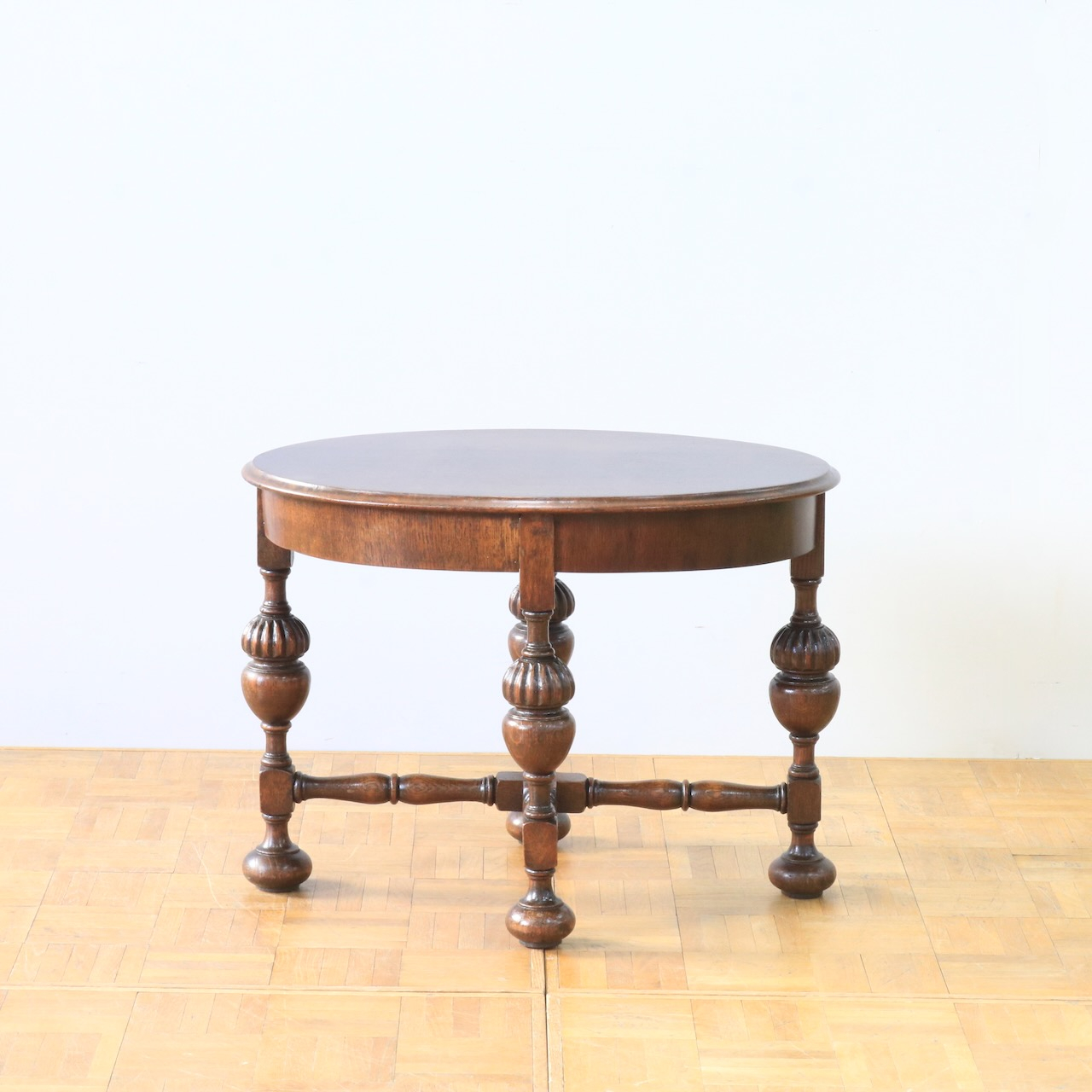 コーヒーテーブル