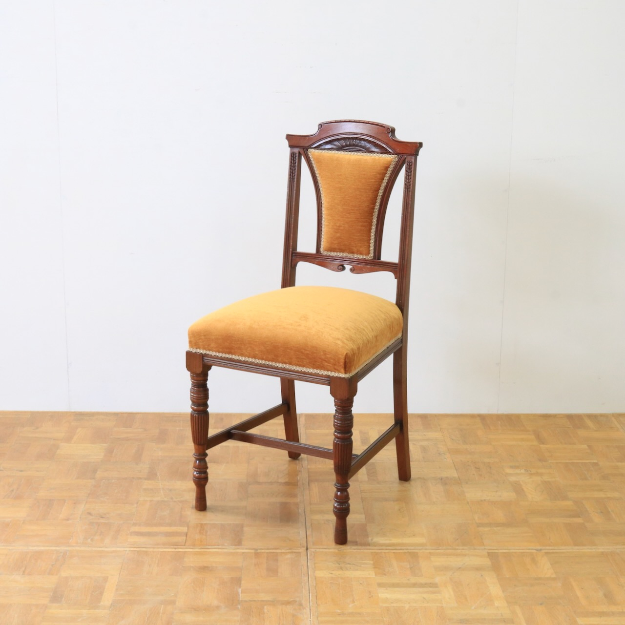 サイドチェアー