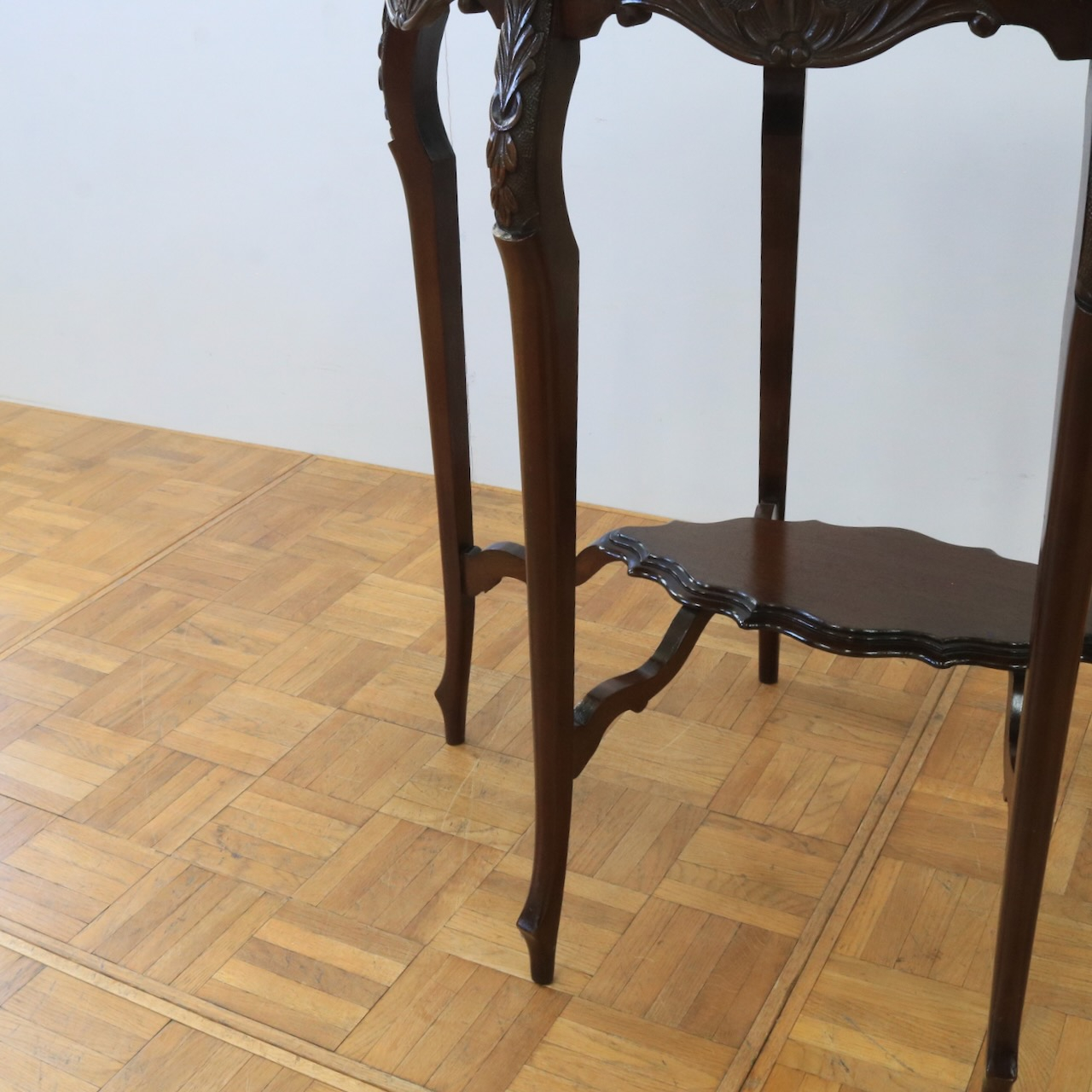 ティーテーブル