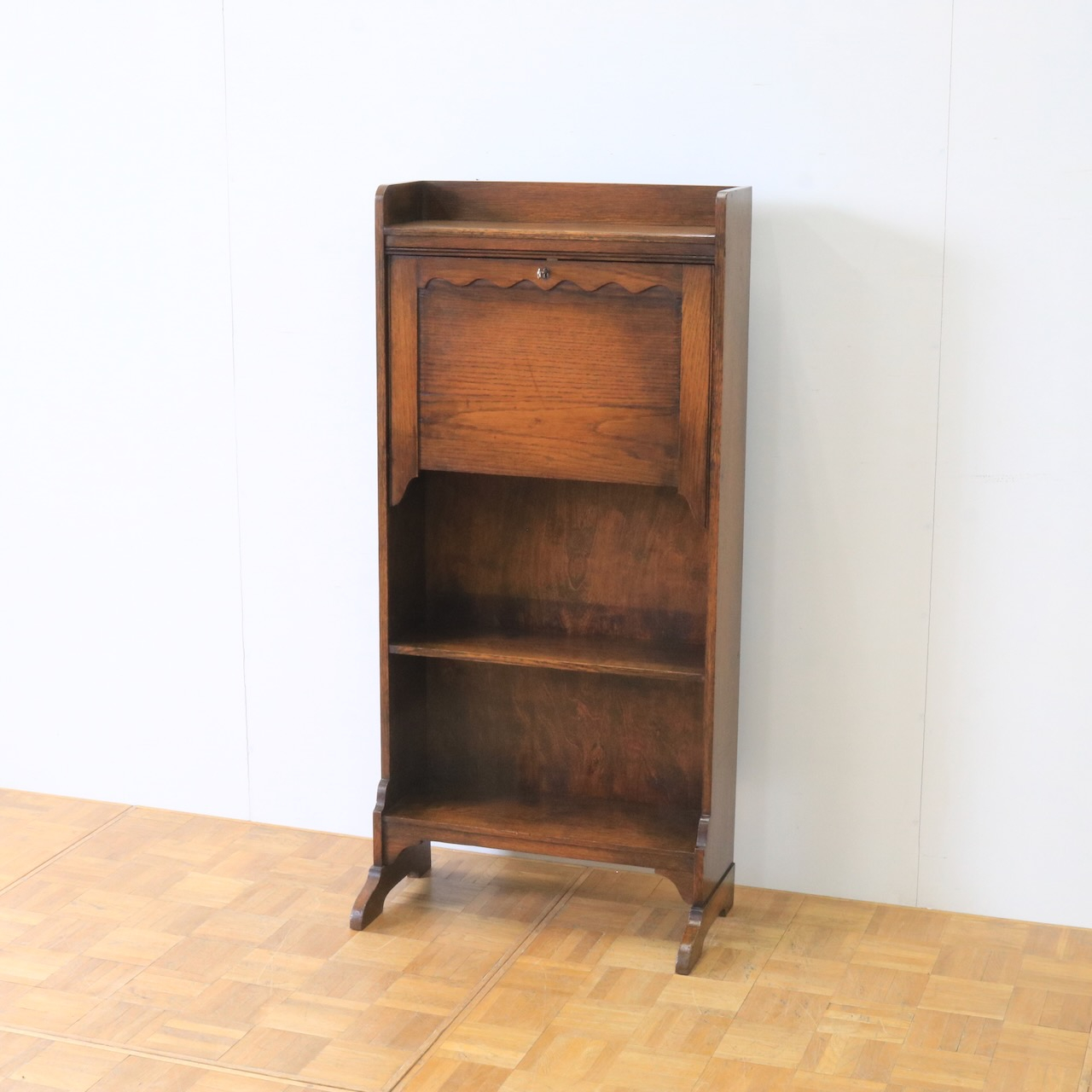 スチューデントビューロー