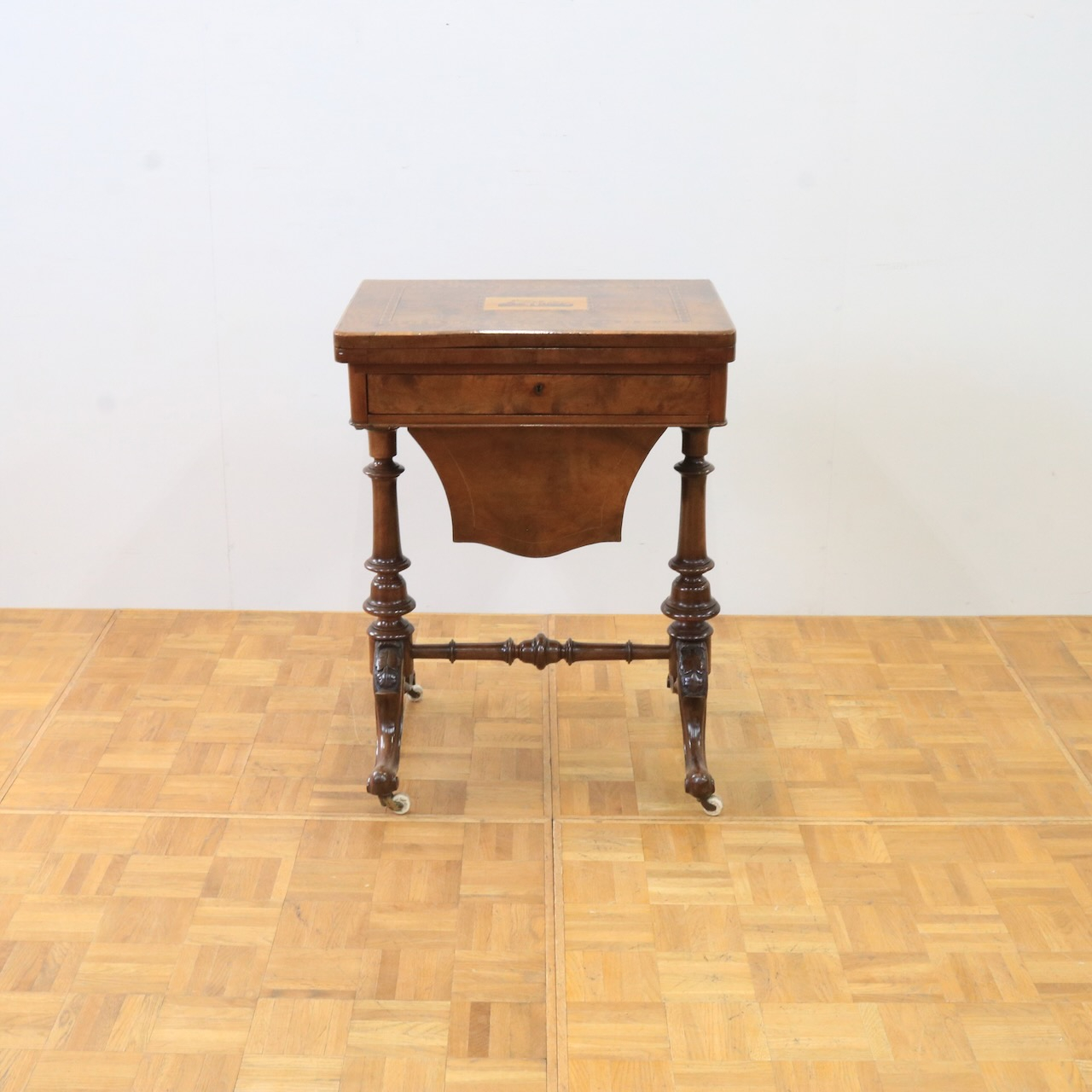 カードテーブル