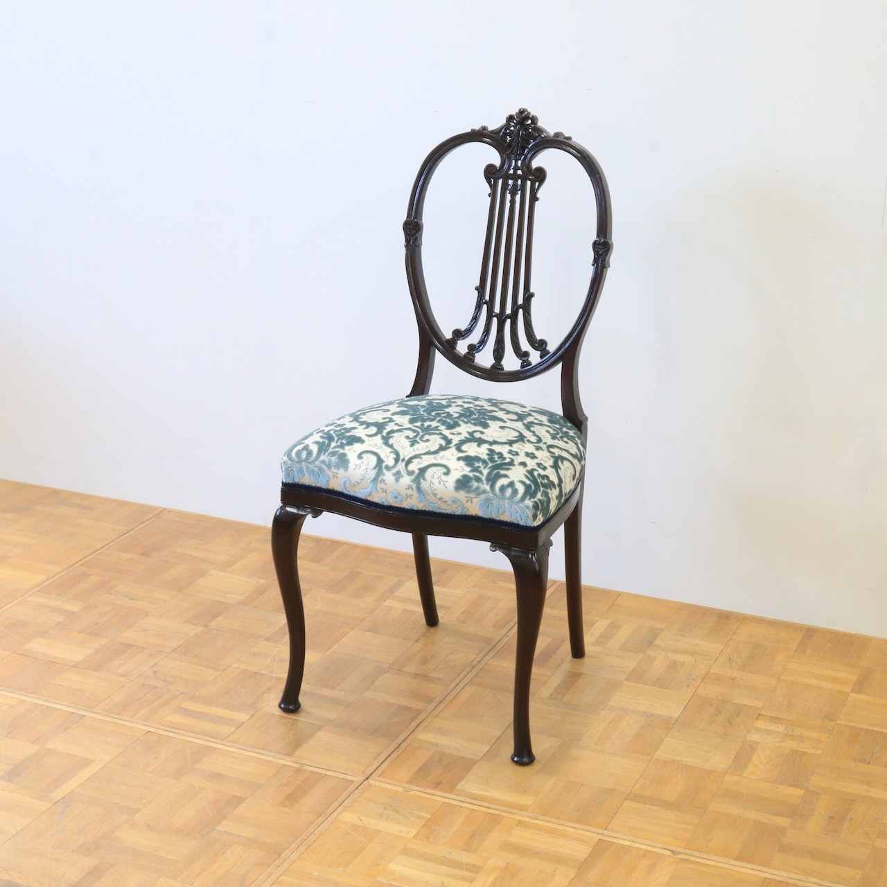 サイドチェアー