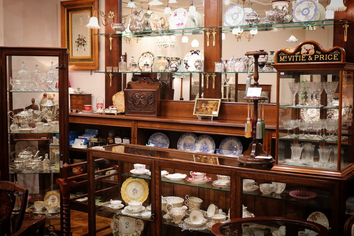 青山店店内画像