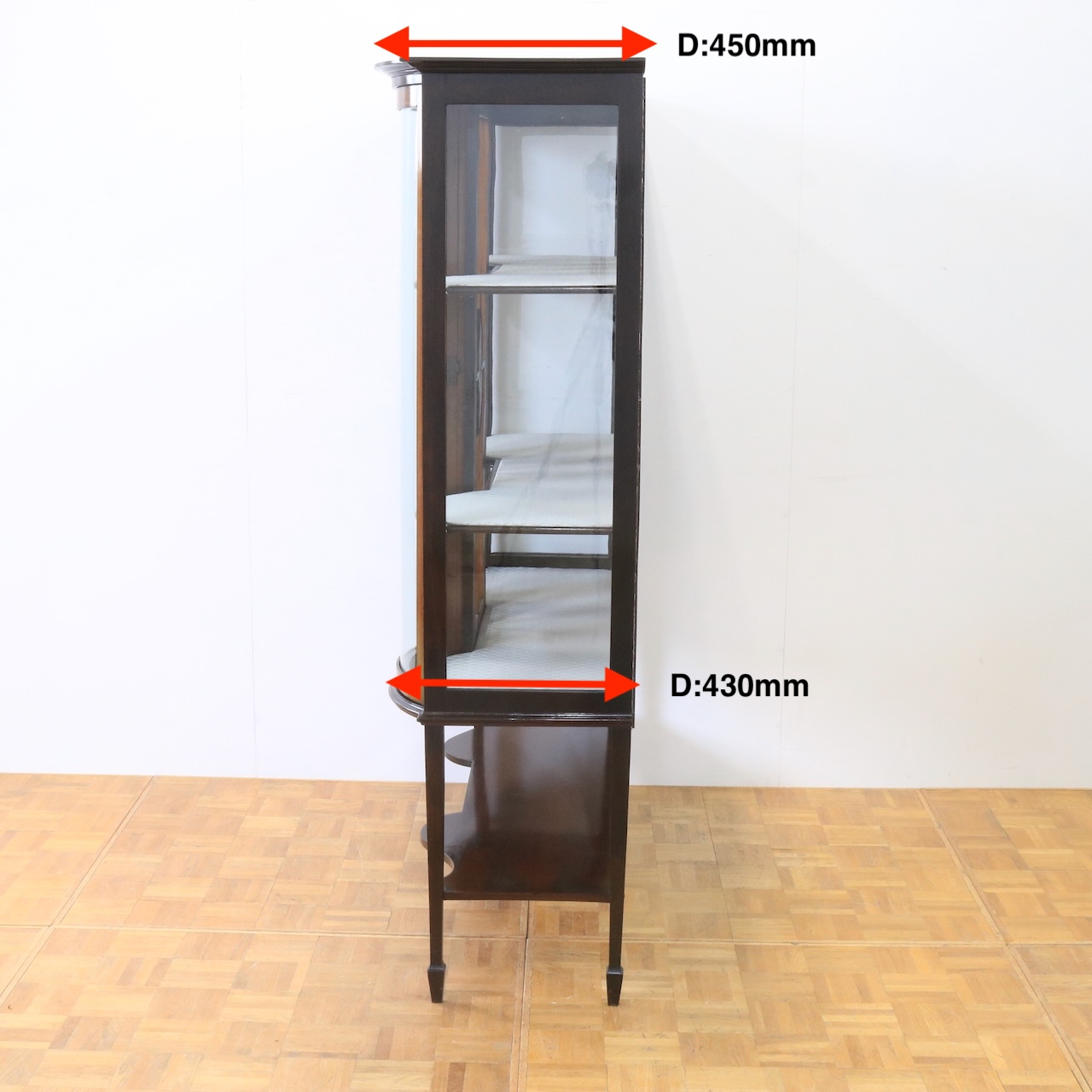 グラスキャビネット