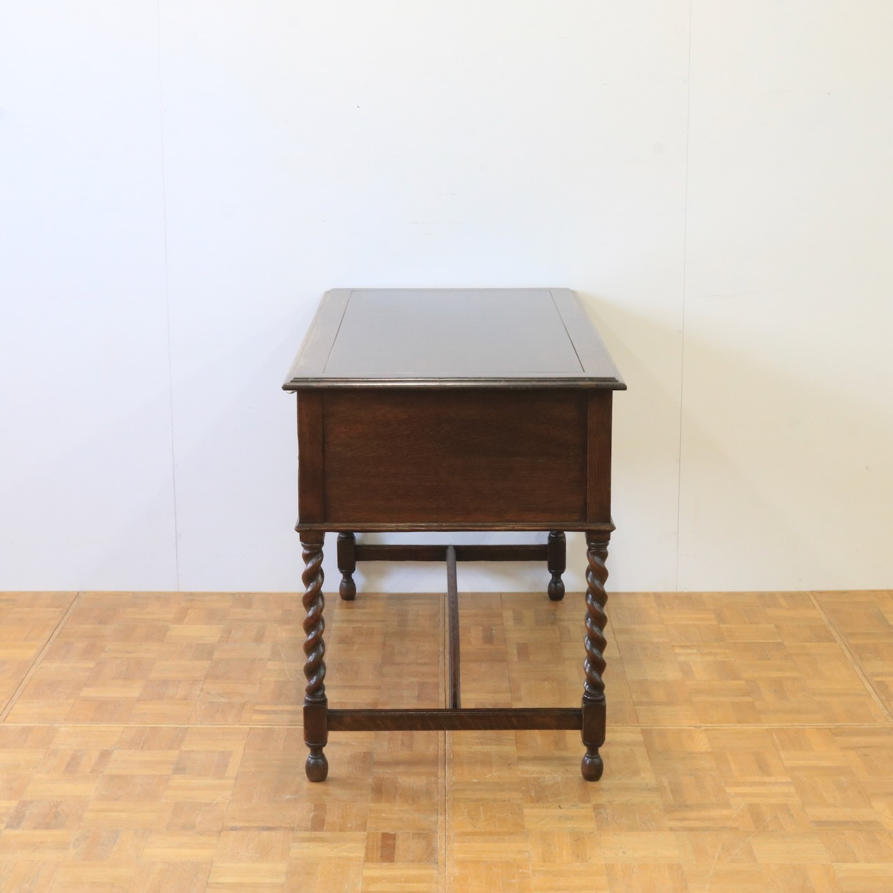 ライティングデスク