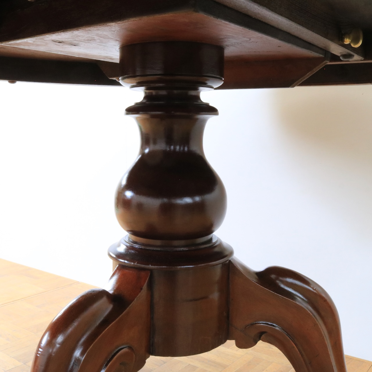 ダイニングテーブル