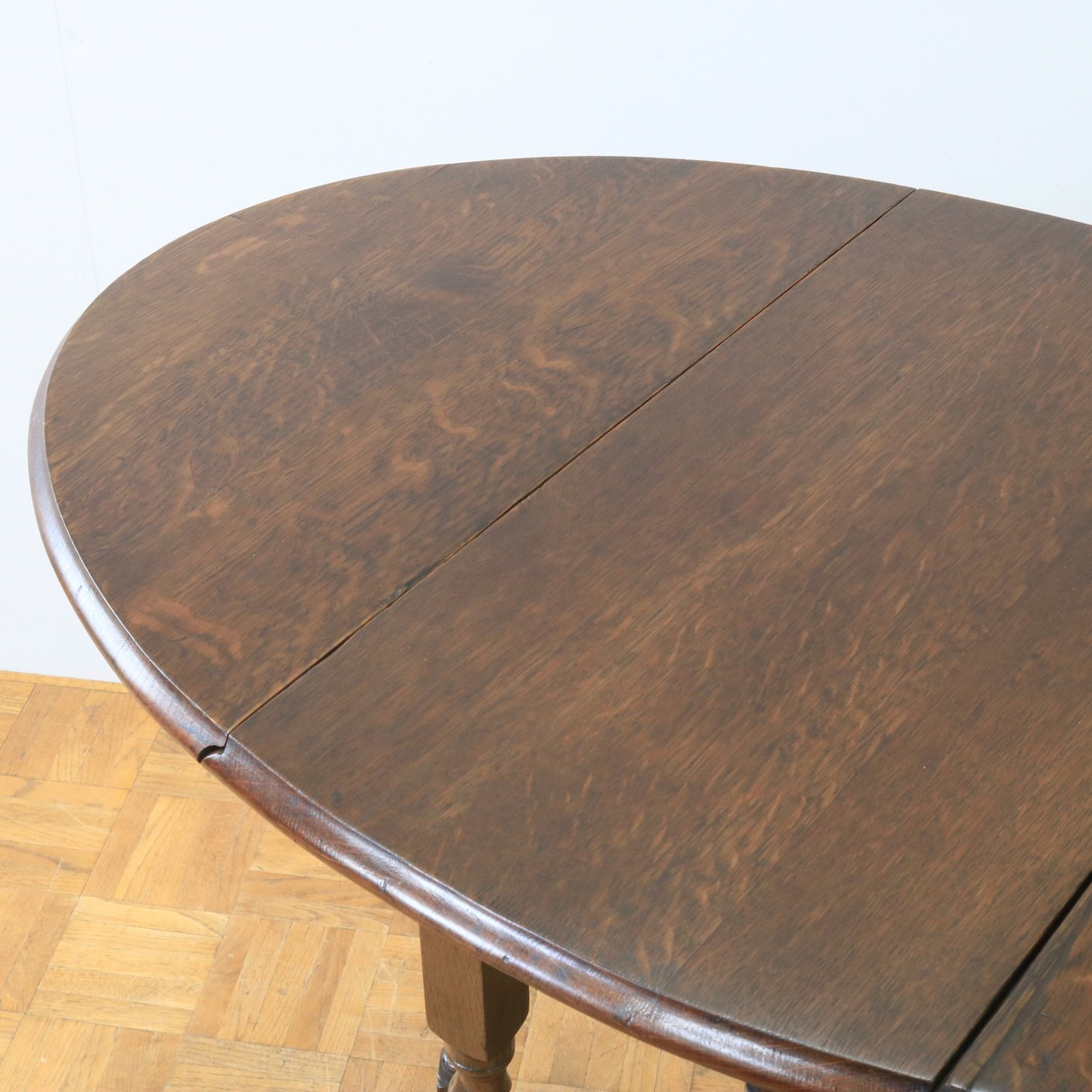 ゲートレッグテーブル