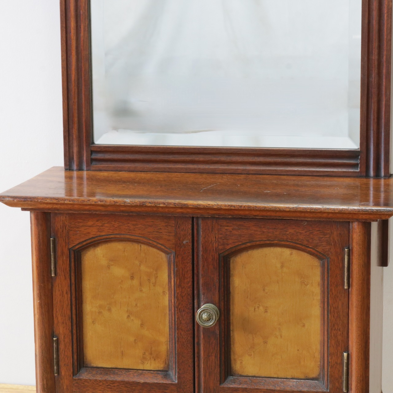 ウォールキャビネット