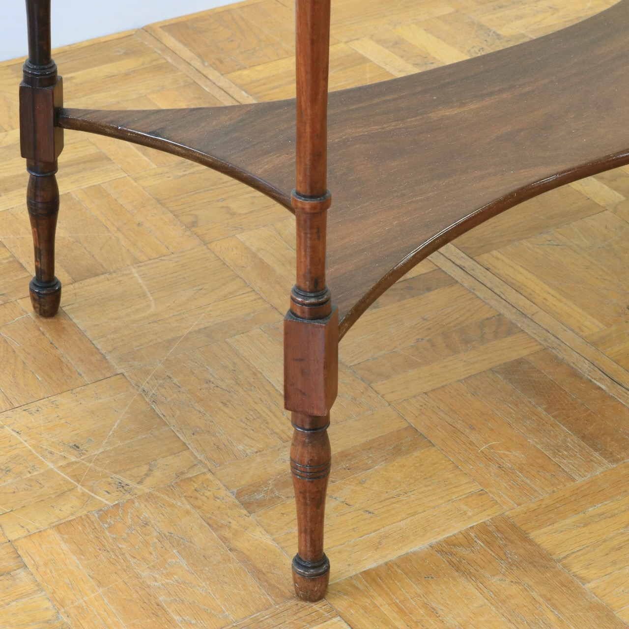 オケージョナルテーブル