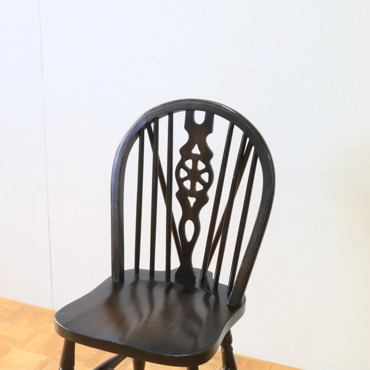 スピンドルチェアー