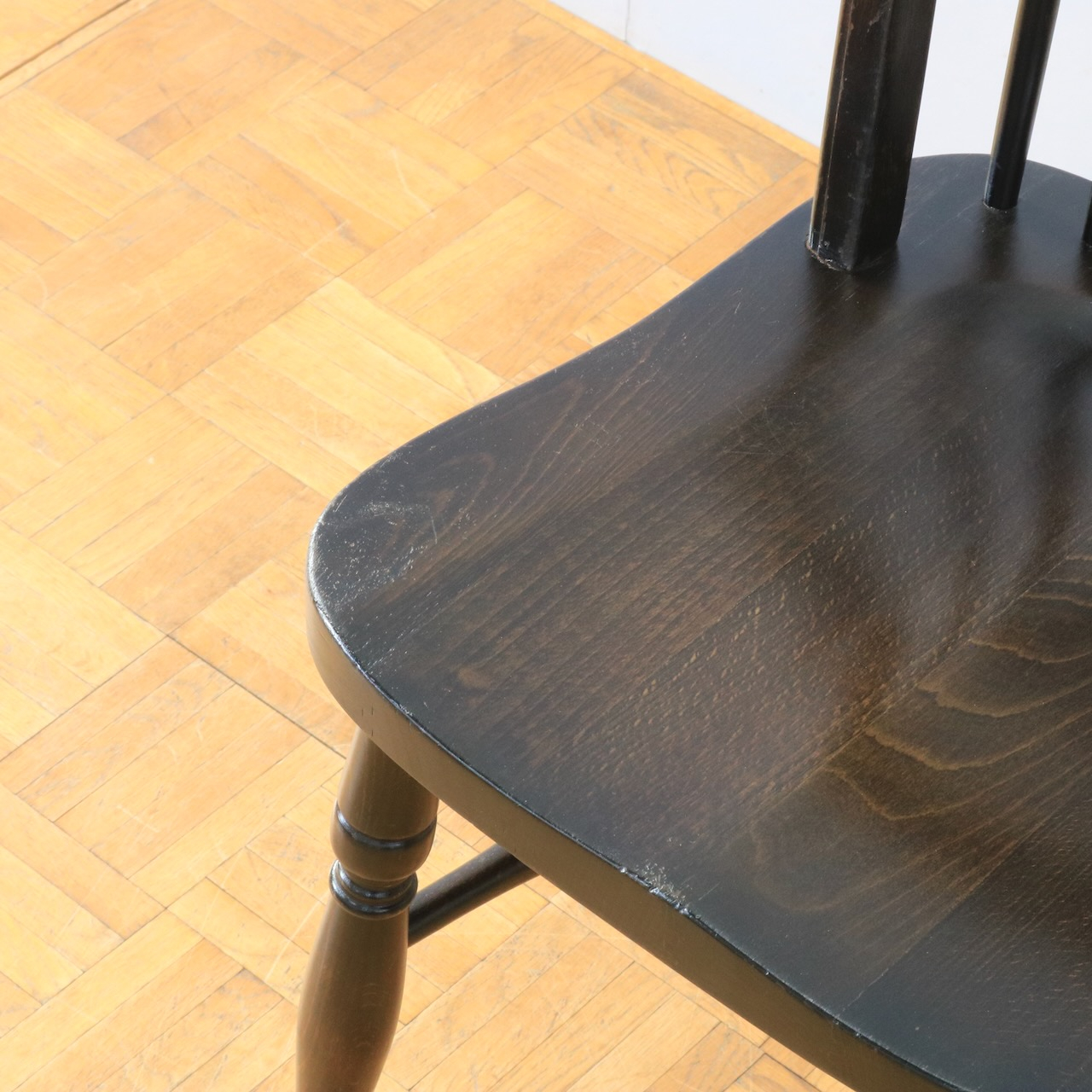 スピンドルチェアー