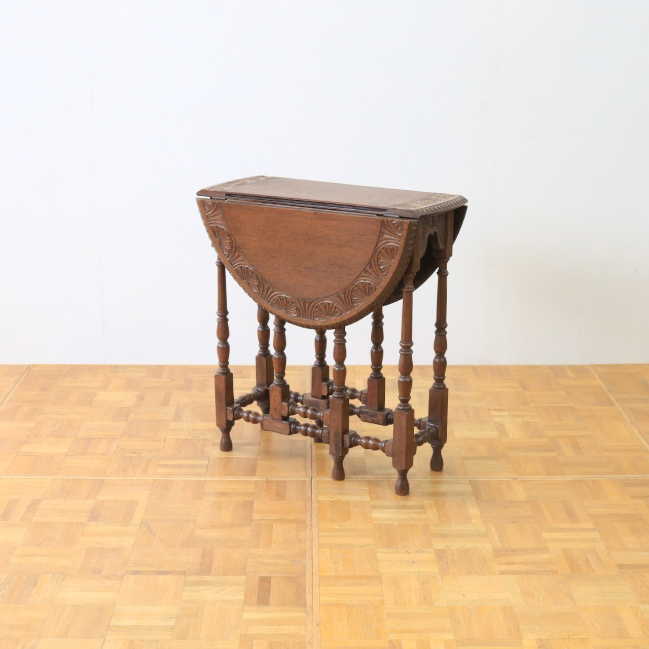 ゲートレッグテーブル