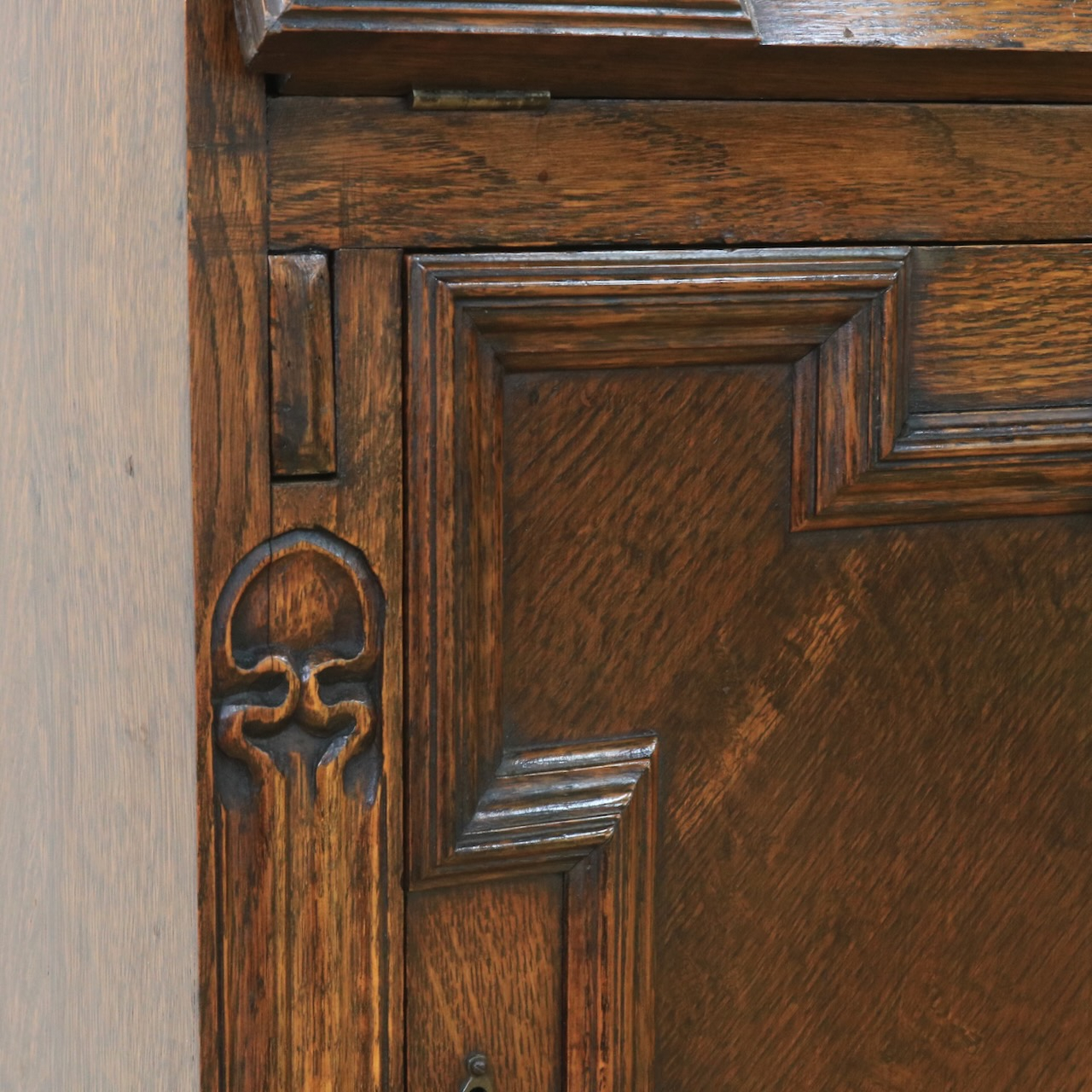 カクテルキャビネット