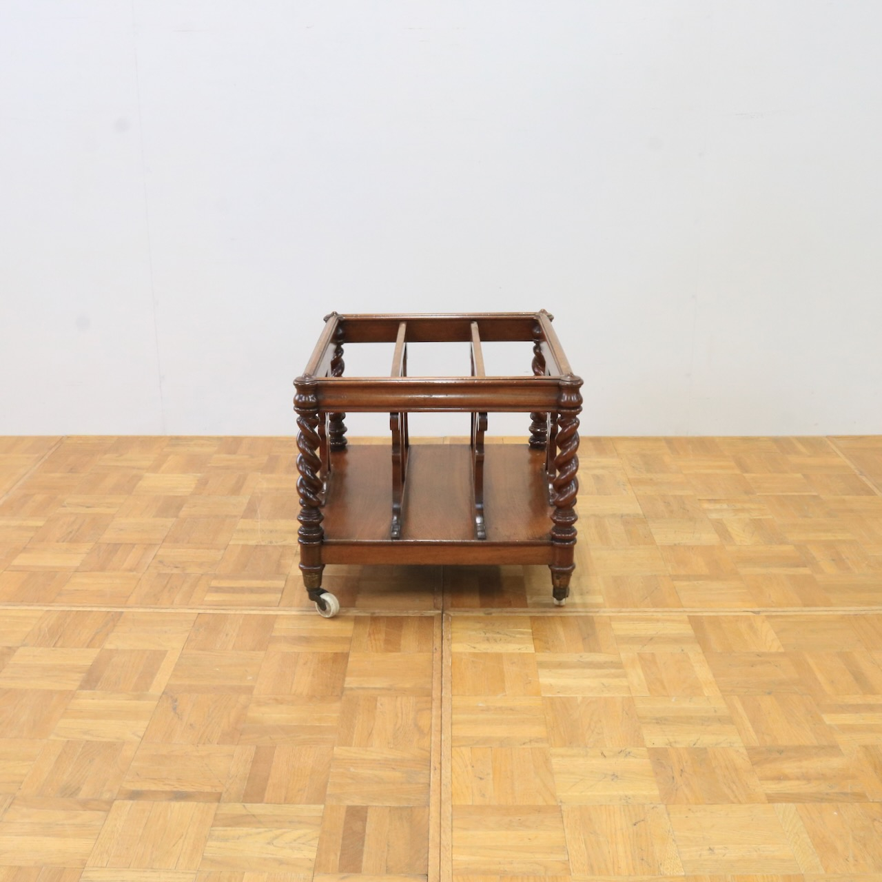 マガジンラック