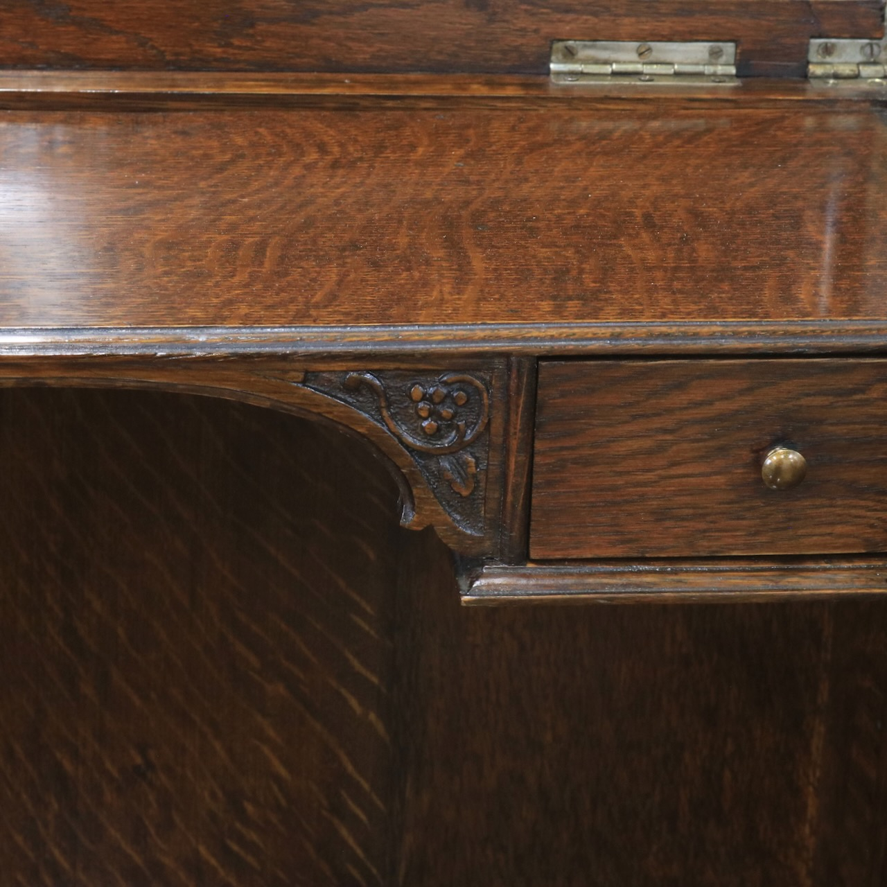 カクテルキャビネット