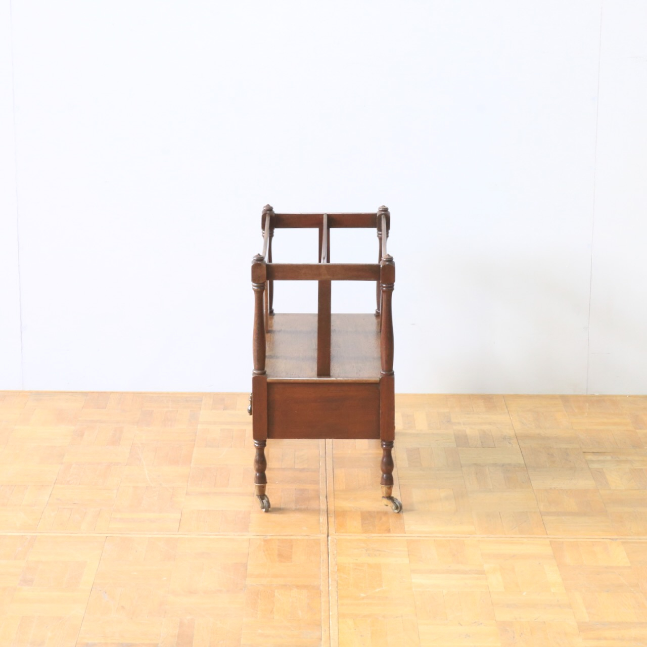 マガジンラック