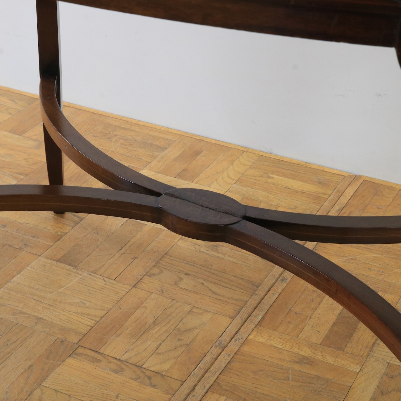 ダムウェイターテーブル