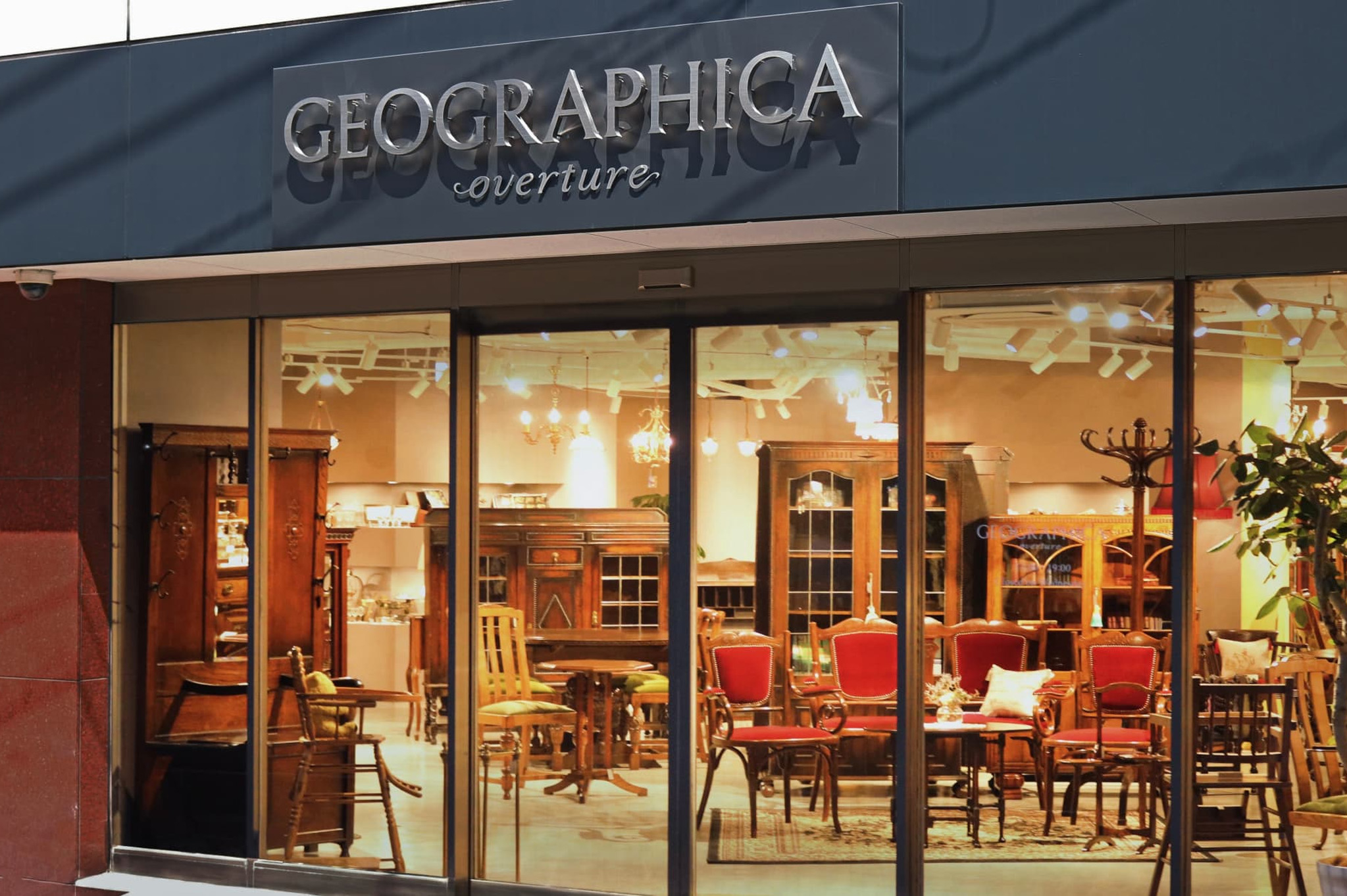 オーバーチュア店店外観画像