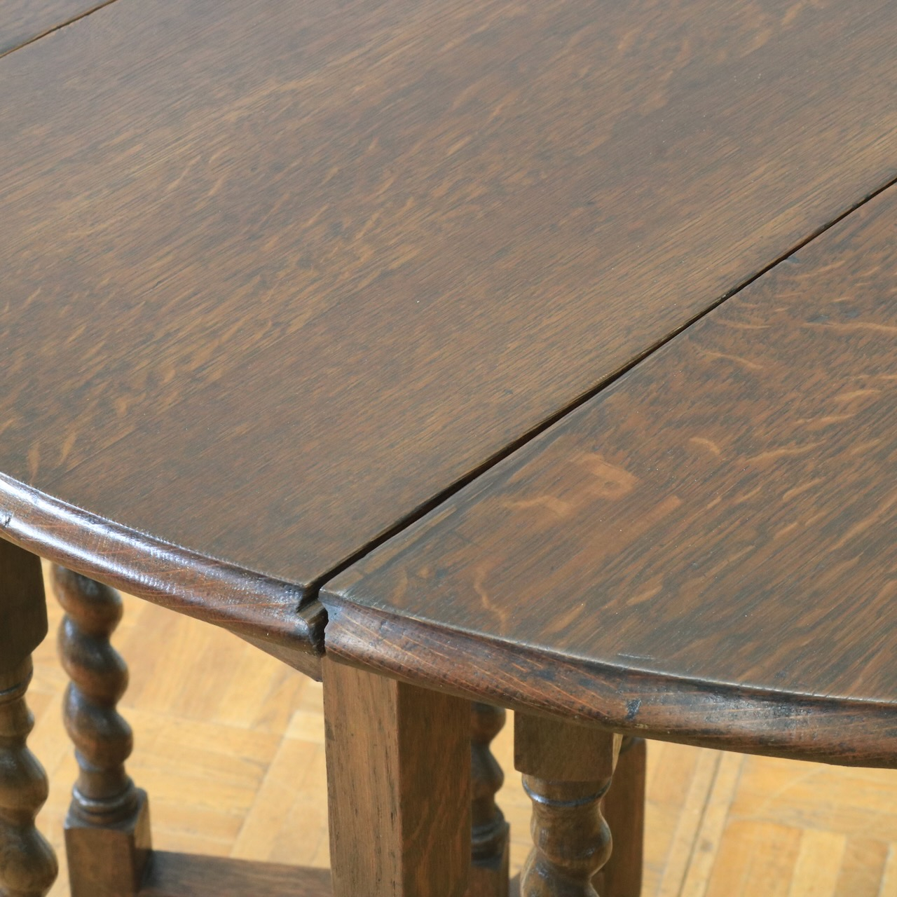 ゲートレッグテーブル