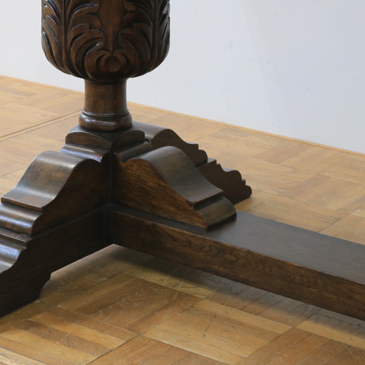 ドローリーフテーブル