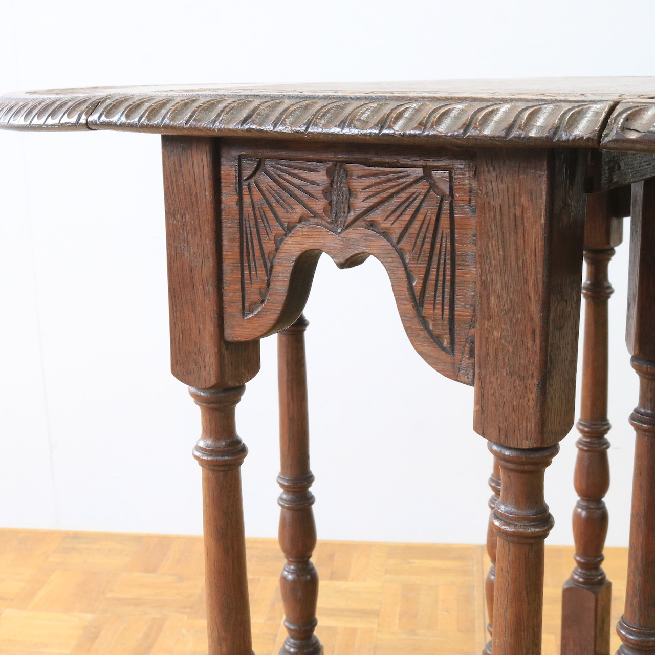 ゲートレッグテーブル