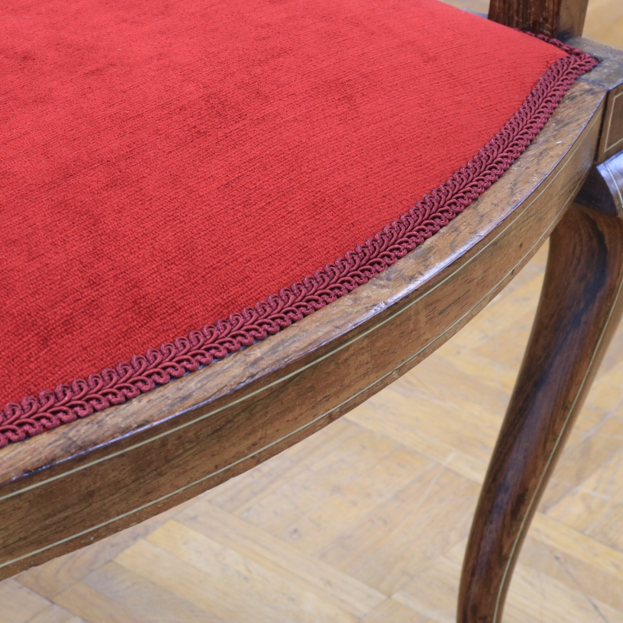 アームチェアー