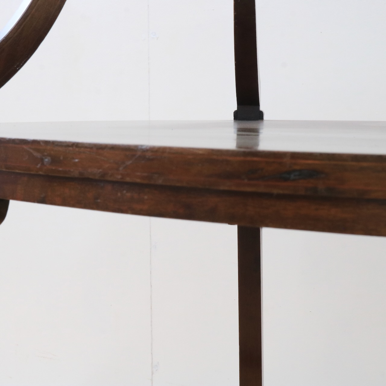 ダムウェイターテーブル