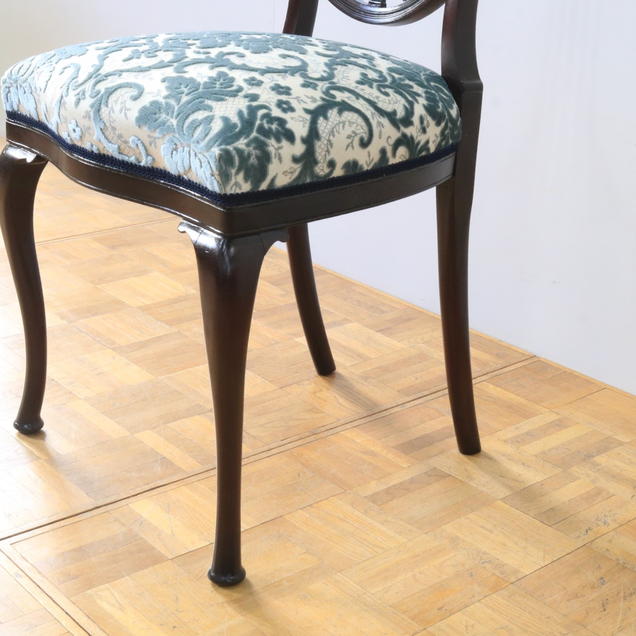 サイドチェアー