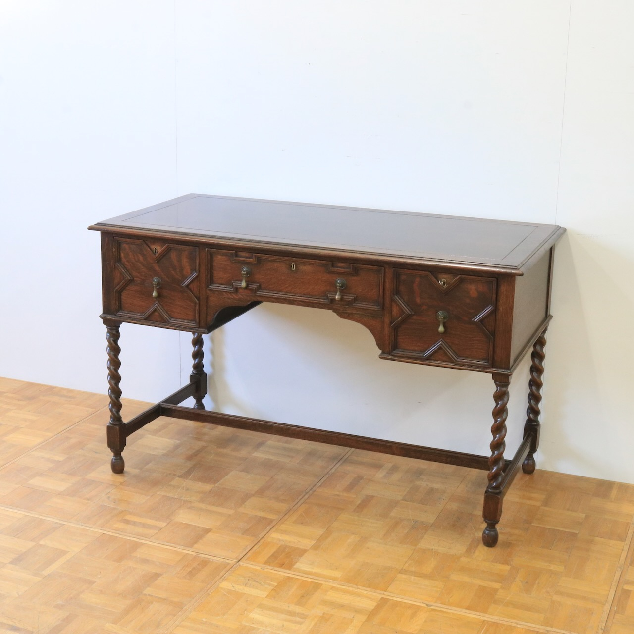 ライティングデスク