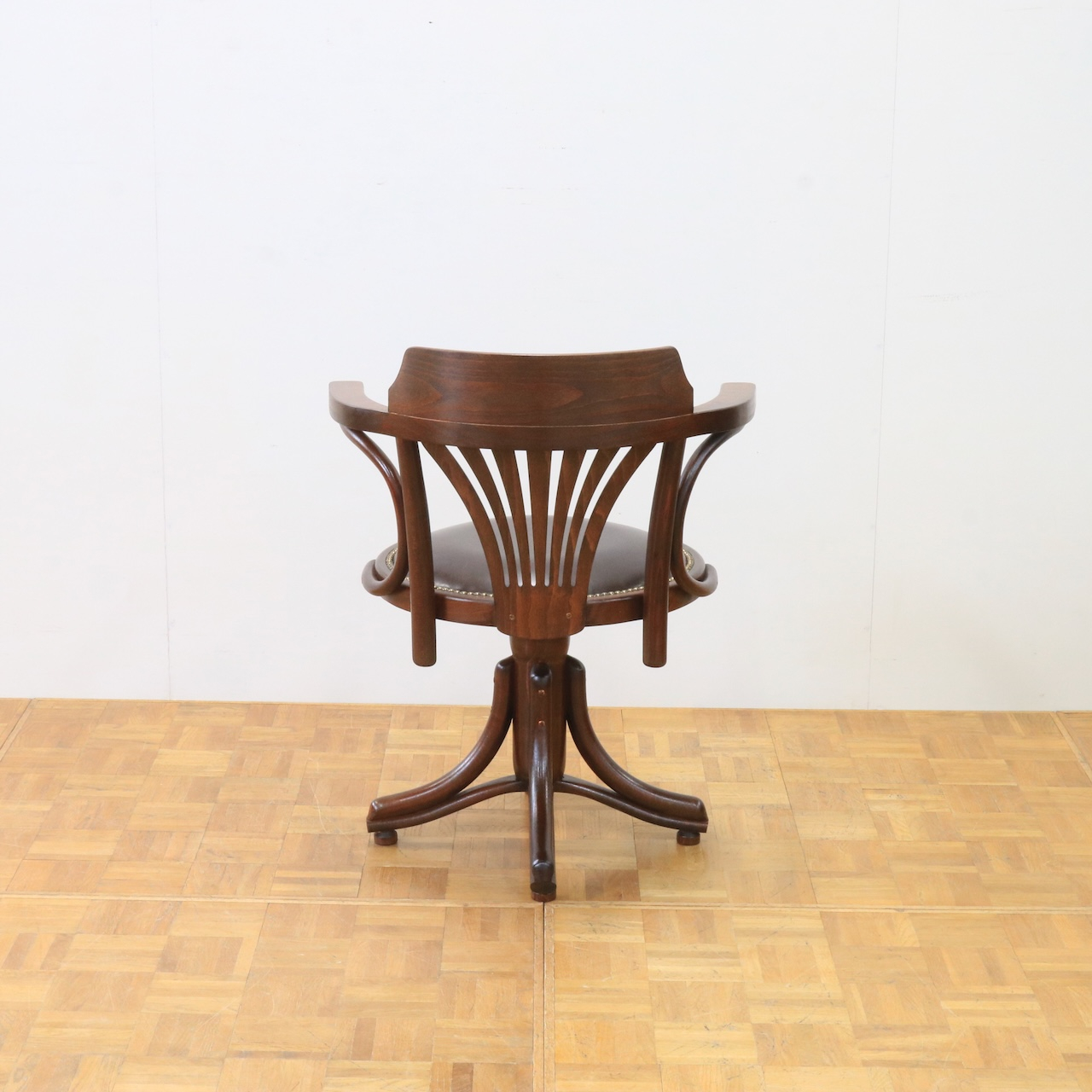  ベントウッドチェアー