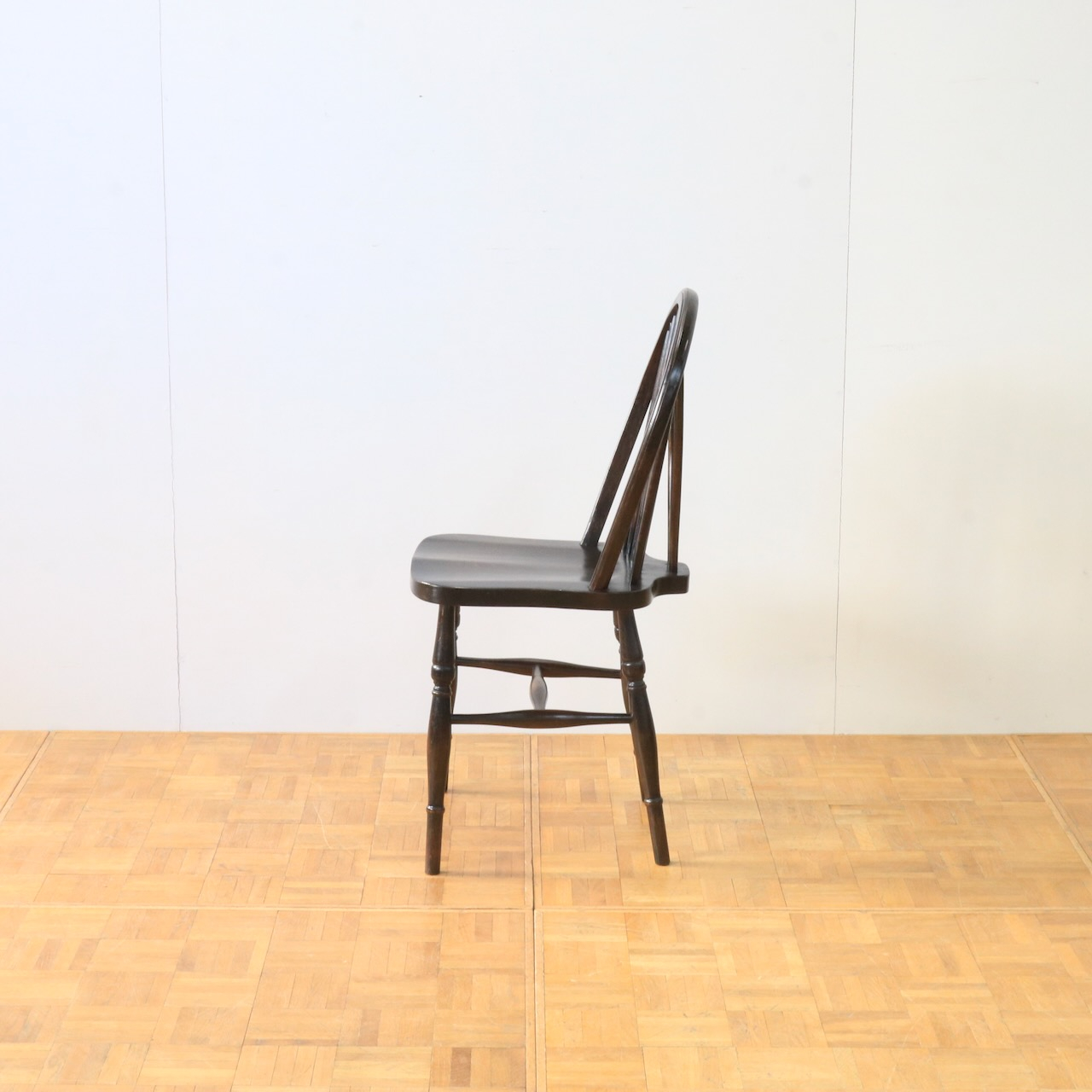 スピンドルチェアー