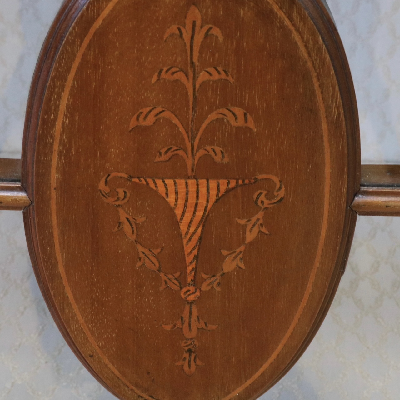 グラスキャビネット