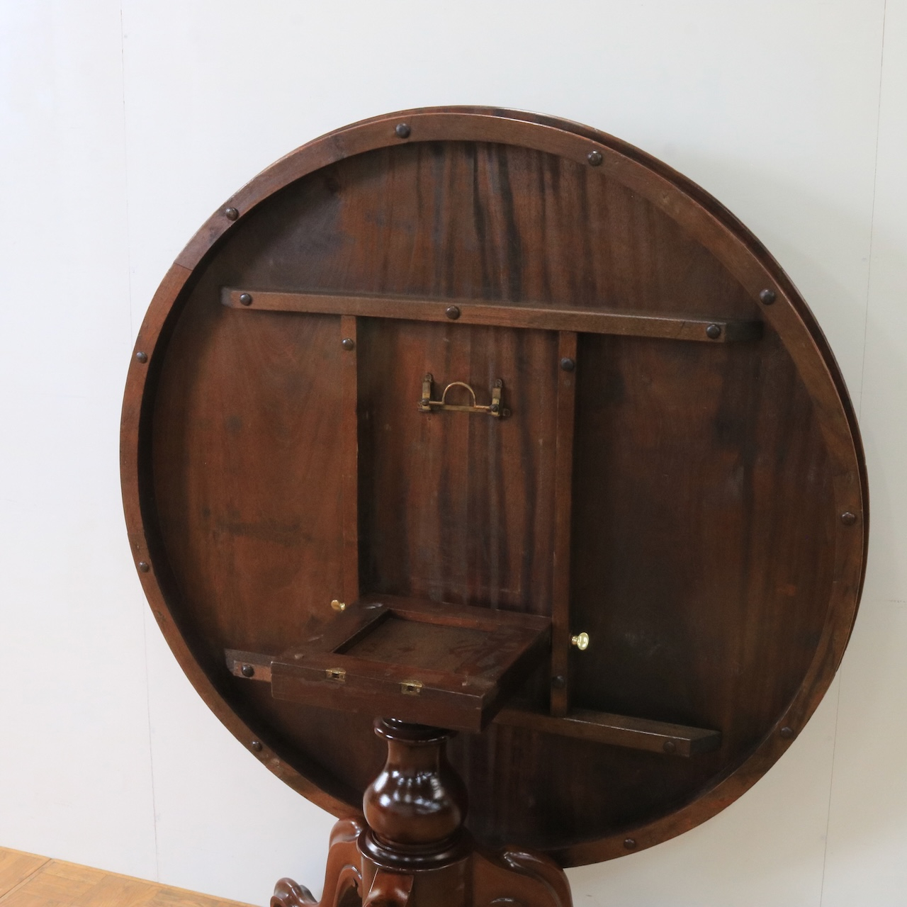 ダイニングテーブル