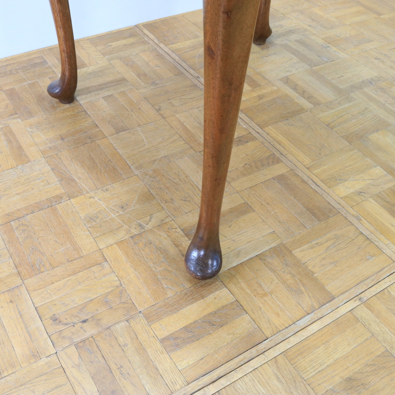 ドレッシングテーブル