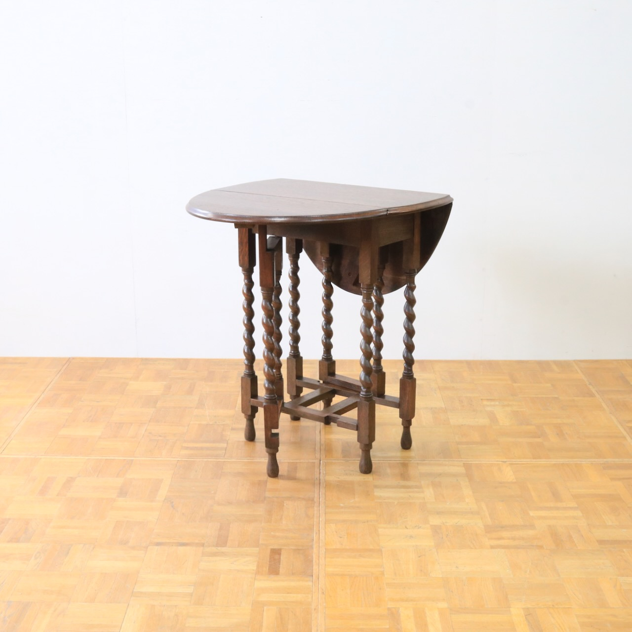 ゲートレッグテーブル