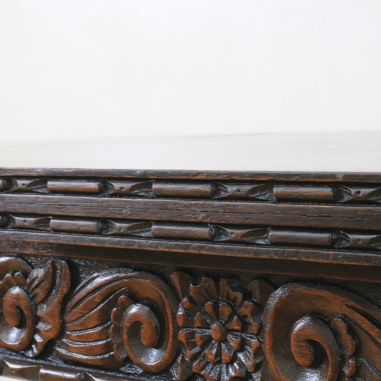 ドローリーフテーブル