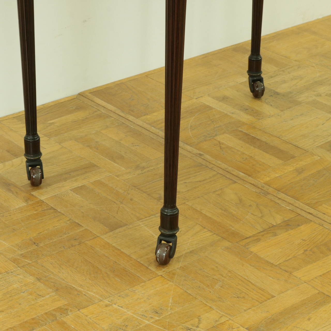 オケージョナルテーブル