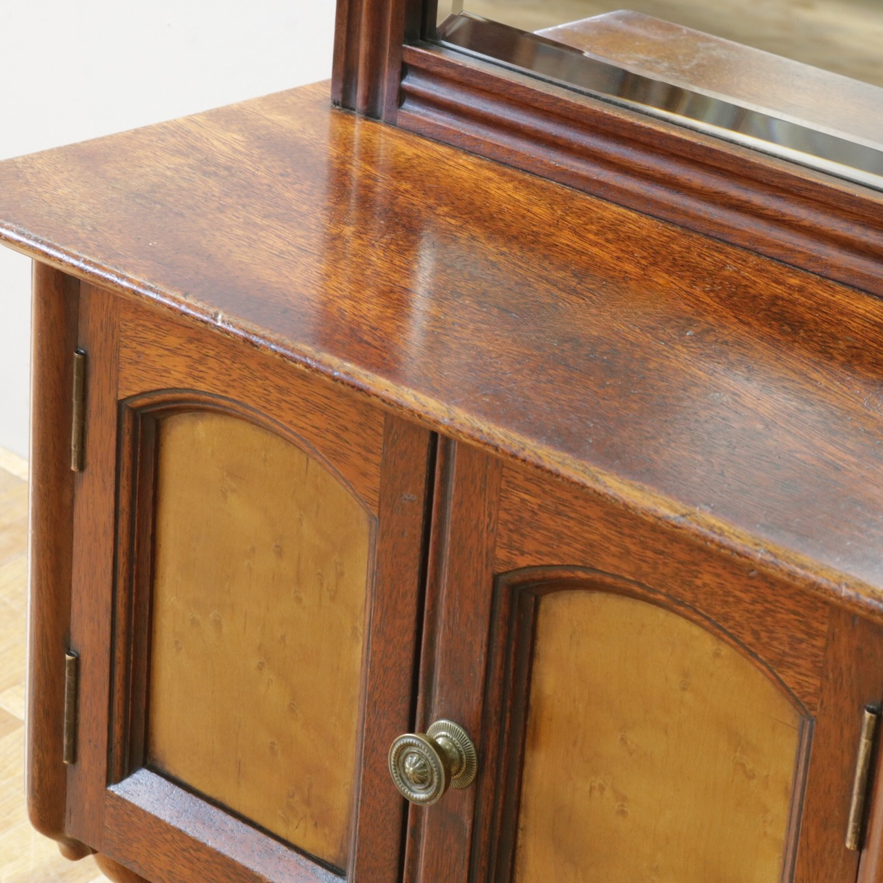 ウォールキャビネット