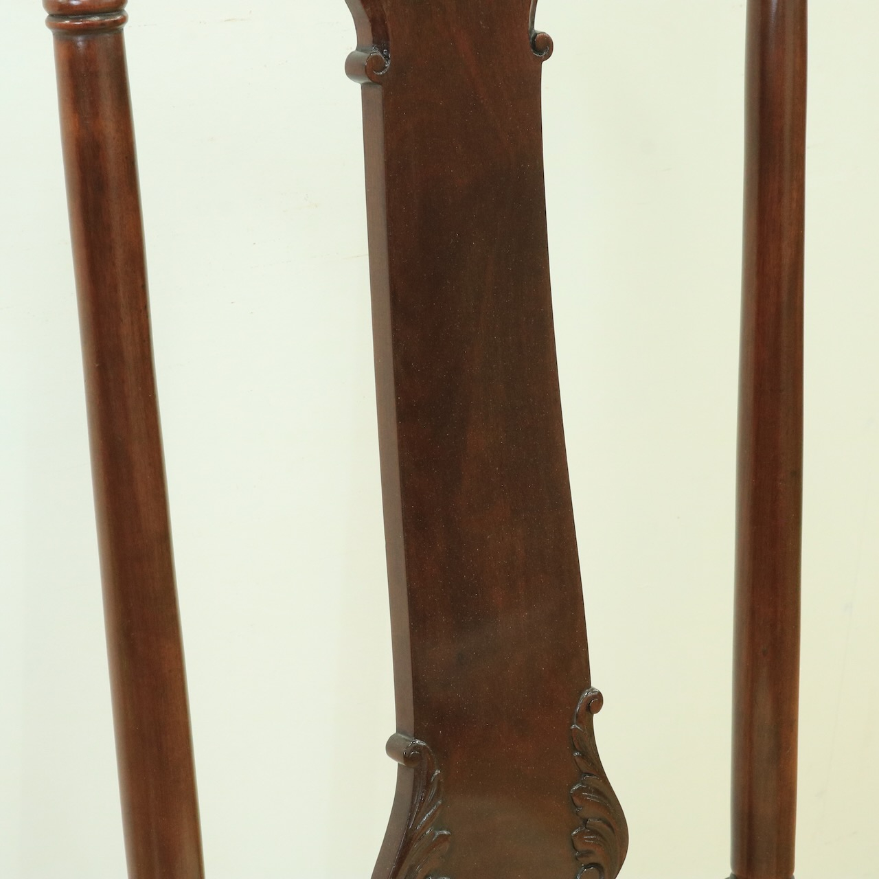 クイーンアンチェアー