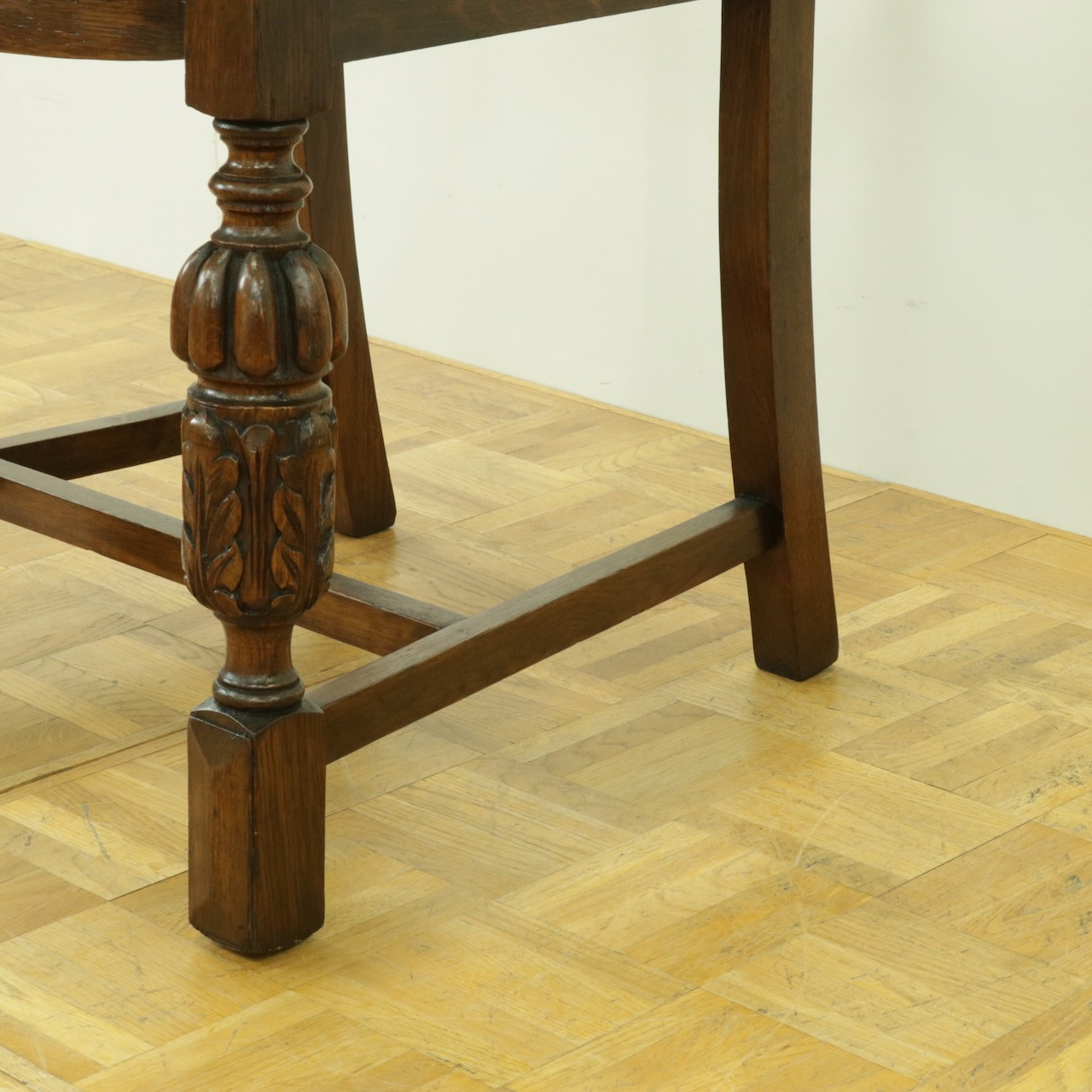 オークチェアー