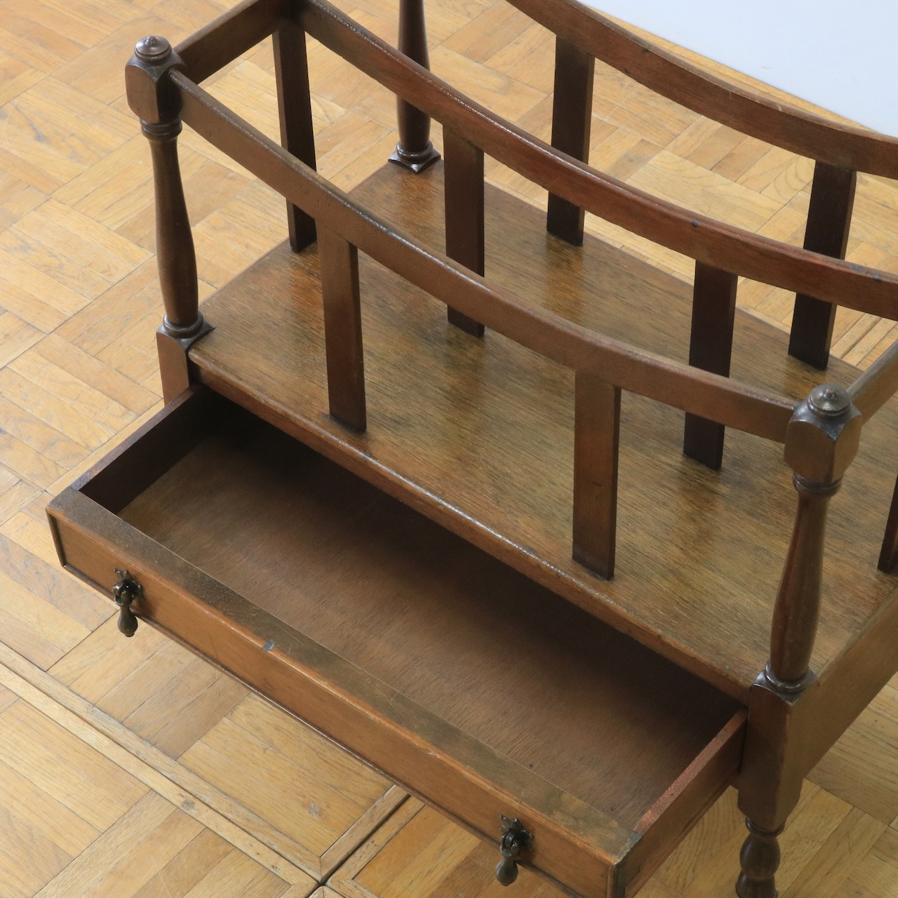 マガジンラック