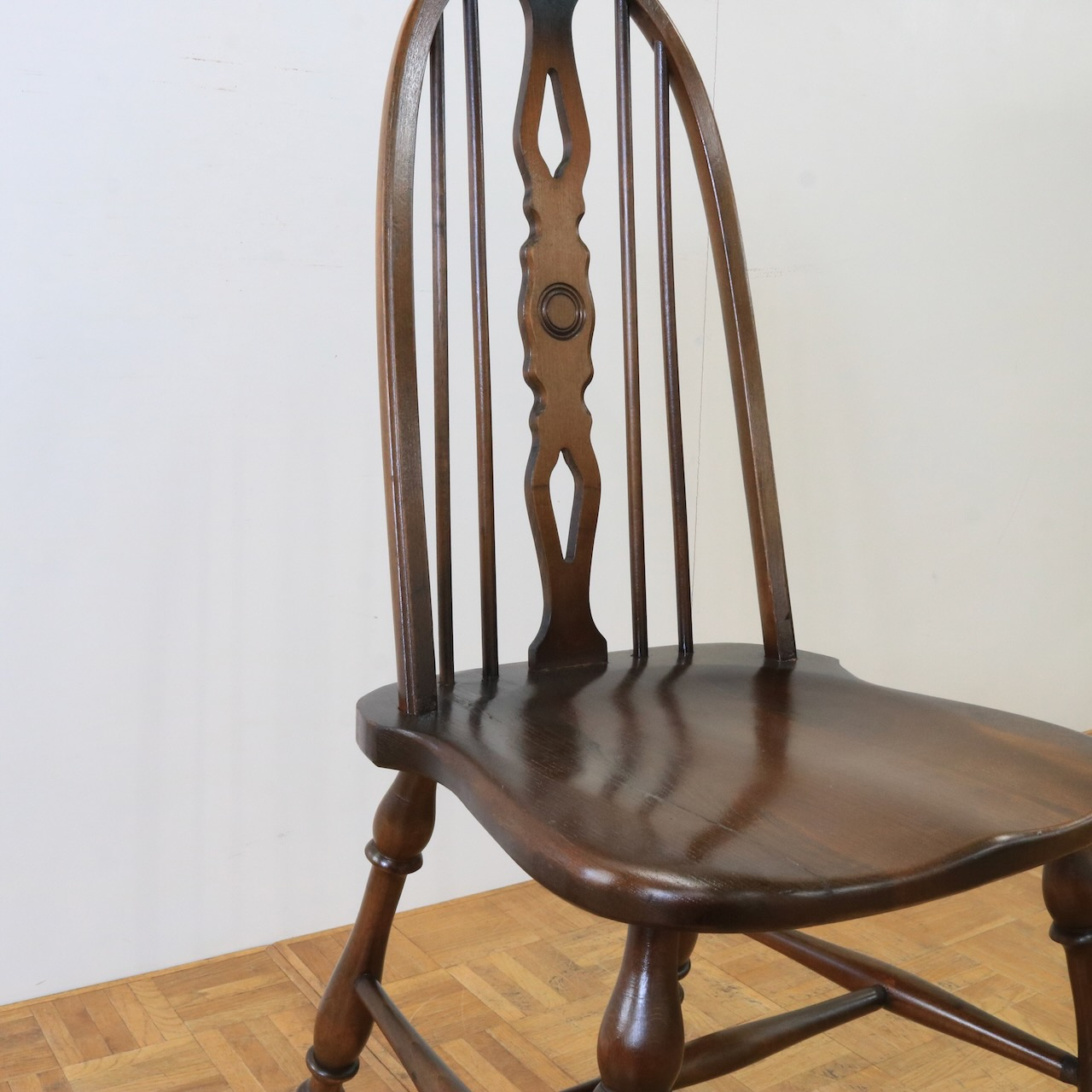 スピンドルチェアー