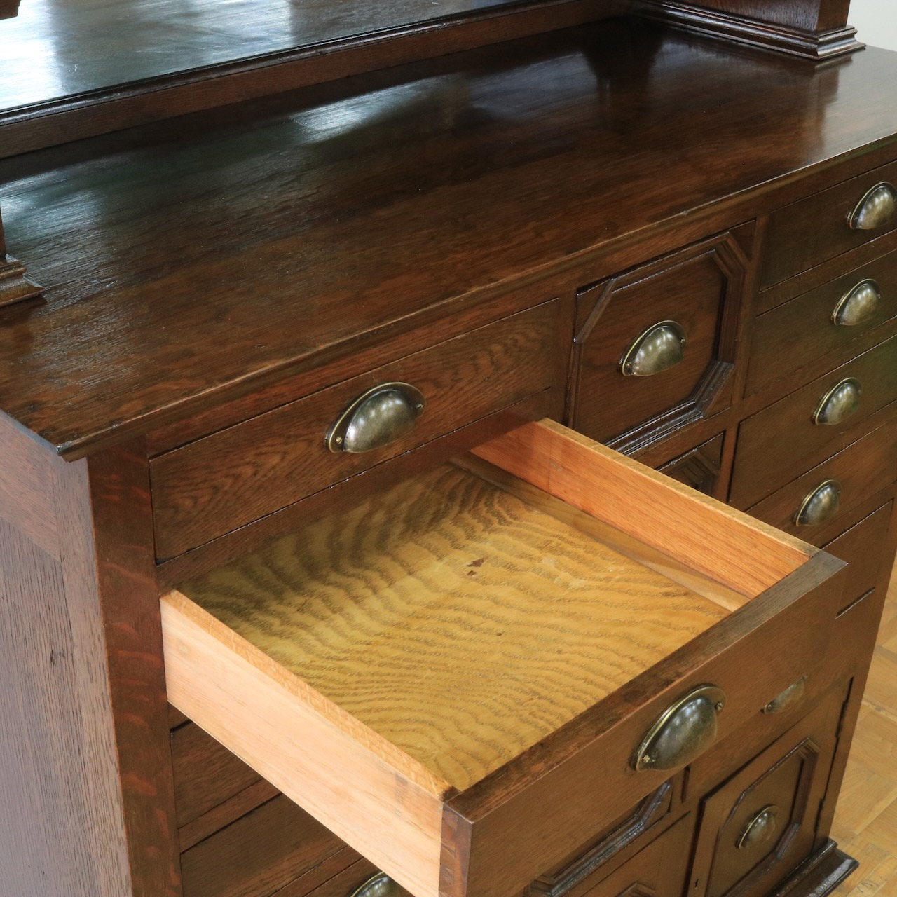 デンティストキャビネット