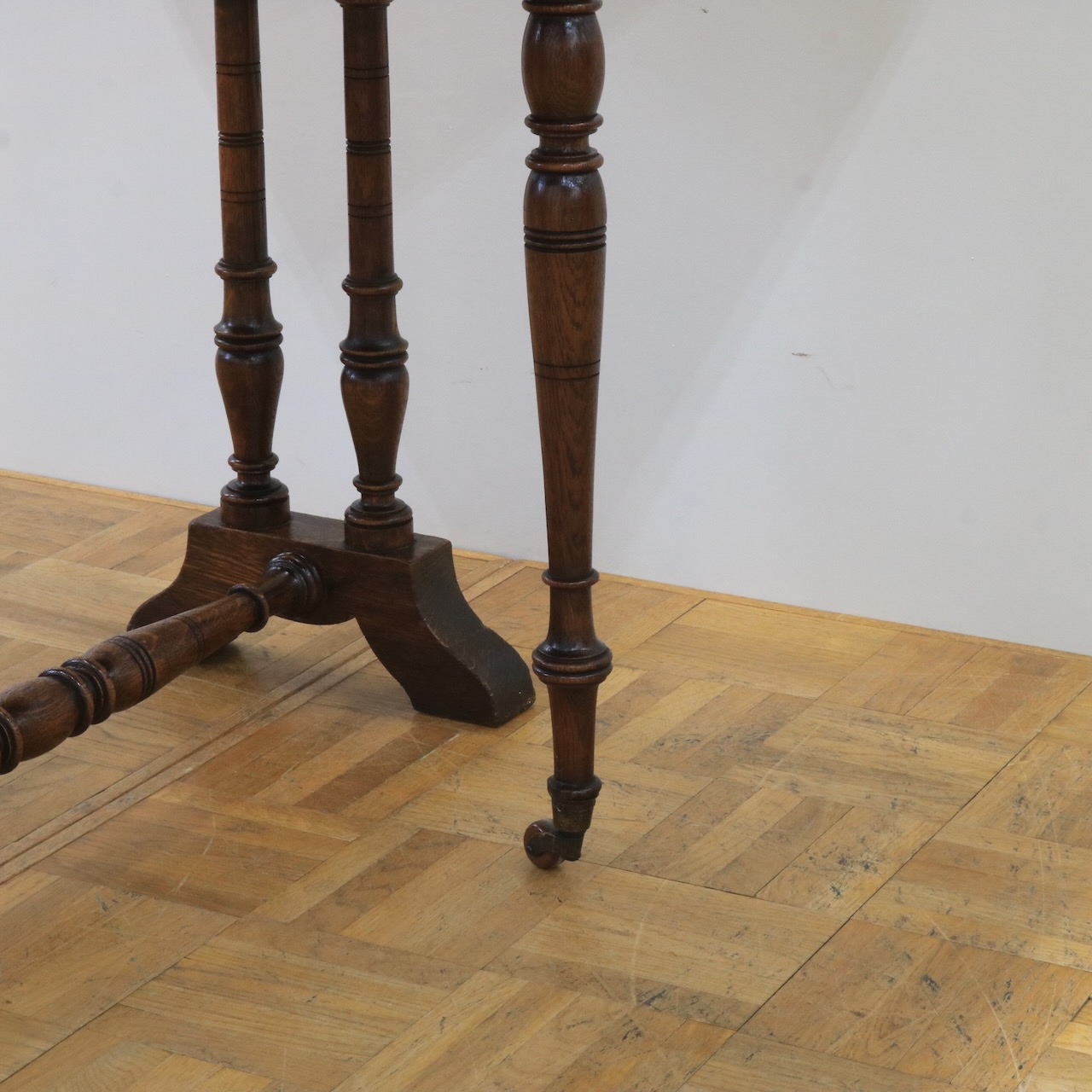 サザーランドテーブル